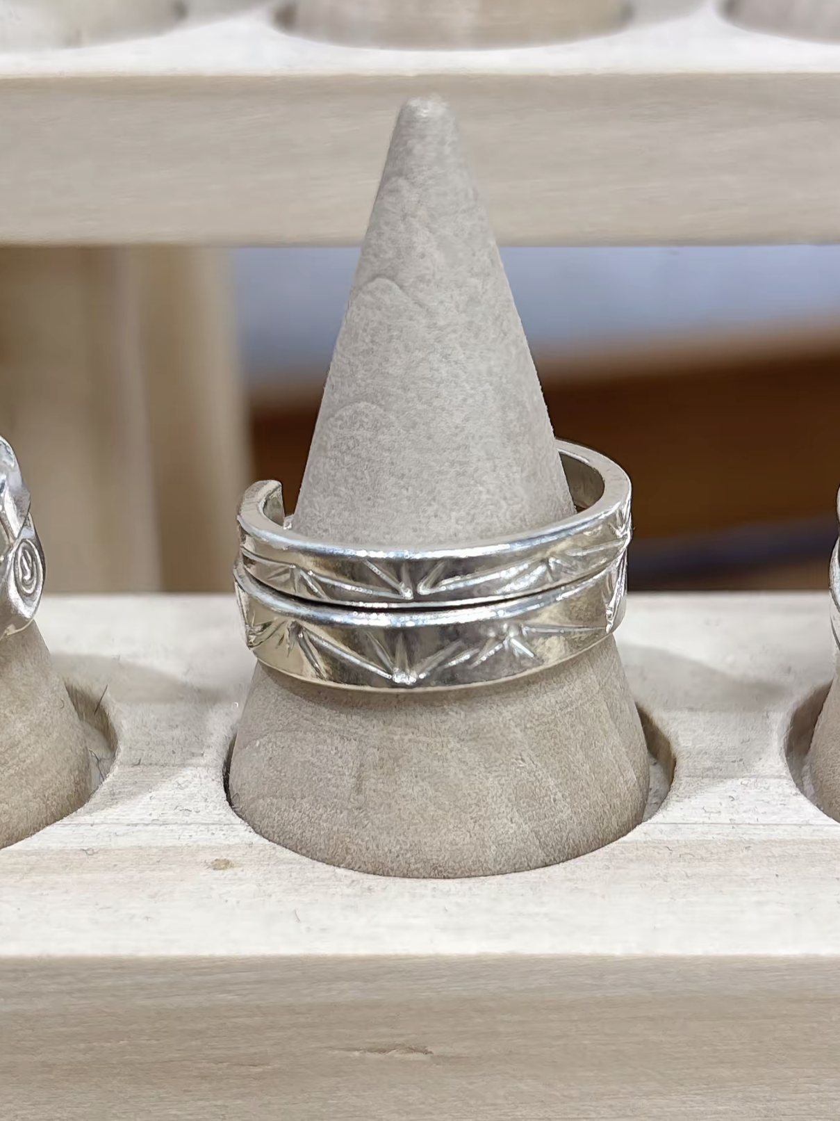 Bamboo Leaf handmade ring reference from MYAI Studio